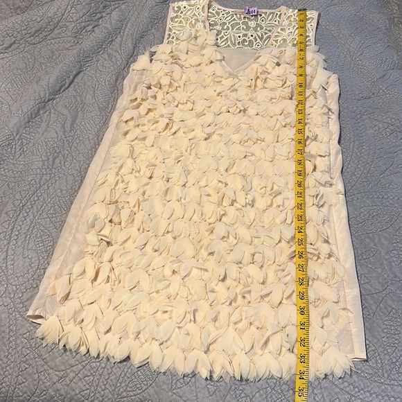 Cream Colored Flower Front Dress - Picture 8 of 12